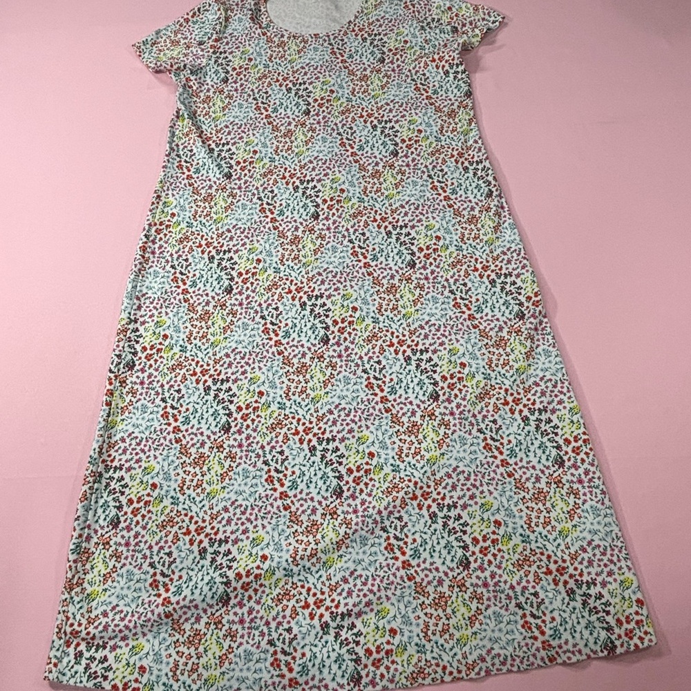 Land’s End Floral Midi Dress. Sz 2X. NWOT. Runs Small. Great Condition. Cute!